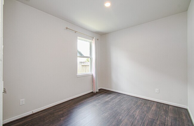 Building Photo - 21118 Vancherry Dr