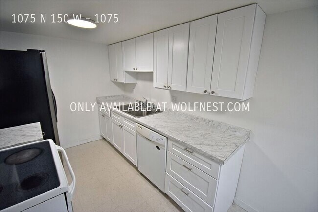 Building Photo - Beautiful 2 Bed Orem Unit! No Deposit Option!