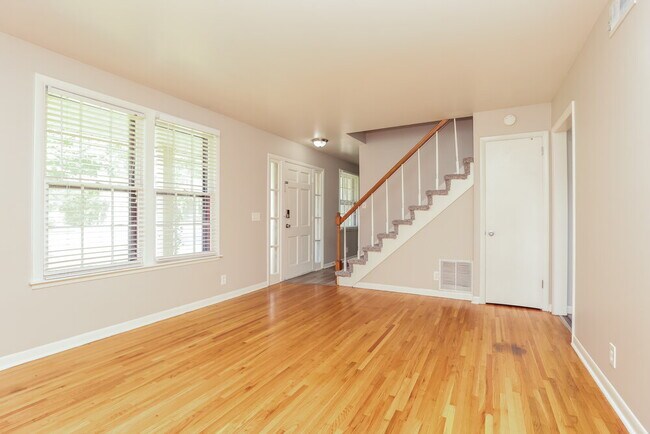 Foto del edificio - 3854 Valley Ridge Dr