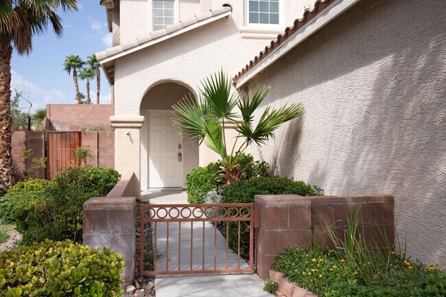 Foto del edificio - Summerlin four bedroom with pool/spa