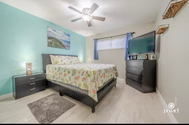 Building Photo - 4000 Gulf Terrace Dr