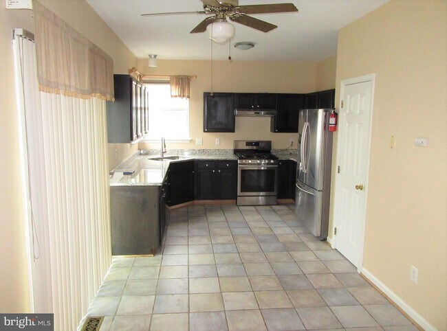 Foto del edificio - 26 Lotus Cir N