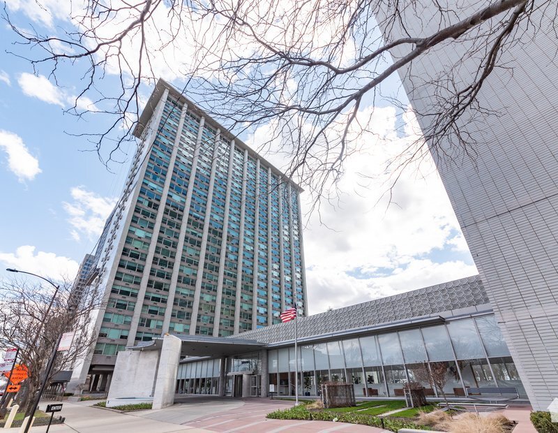 Primary Photo - 3600 N Lake Shore Dr