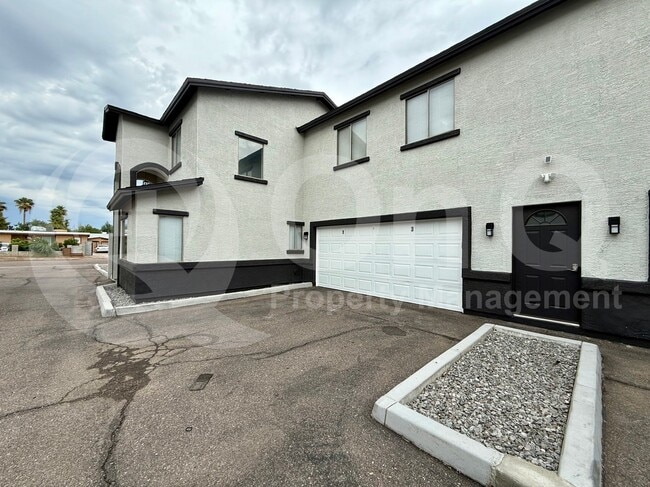 Photo - 2153 W Morten Ave House