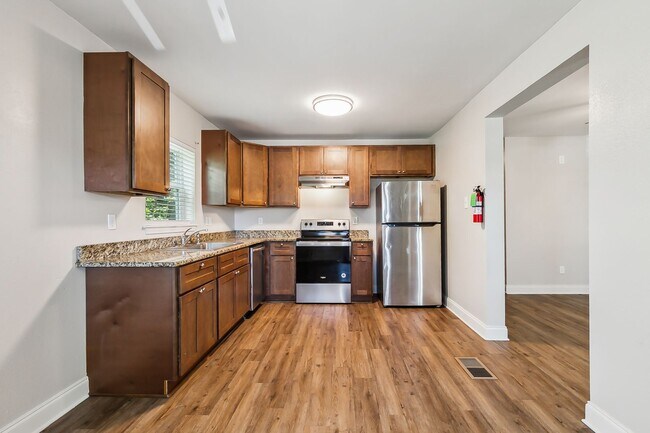 Foto del edificio - 2084-2086NRoch