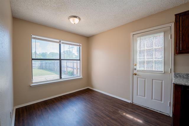 Foto del edificio - 832 Winding Creek Dr