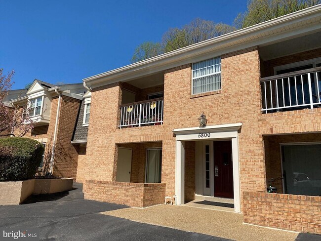 Building Photo - 5800 Cove Landing Rd