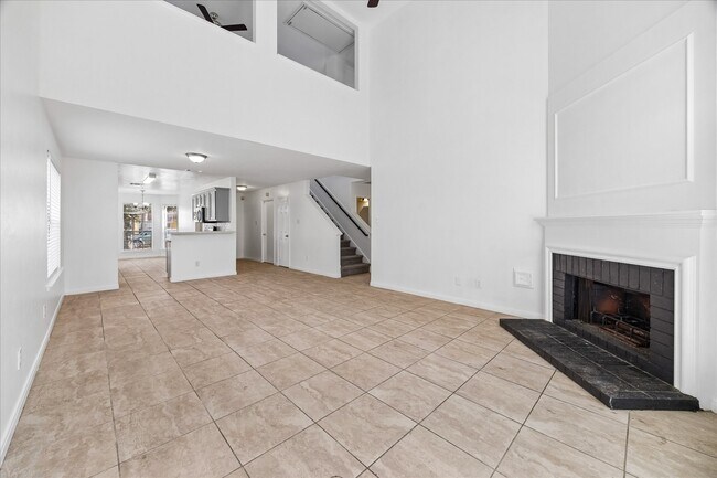 Building Photo - 2414 Kenbridge Dr