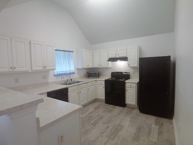 Foto del edificio - 573 Hillandale Park Dr