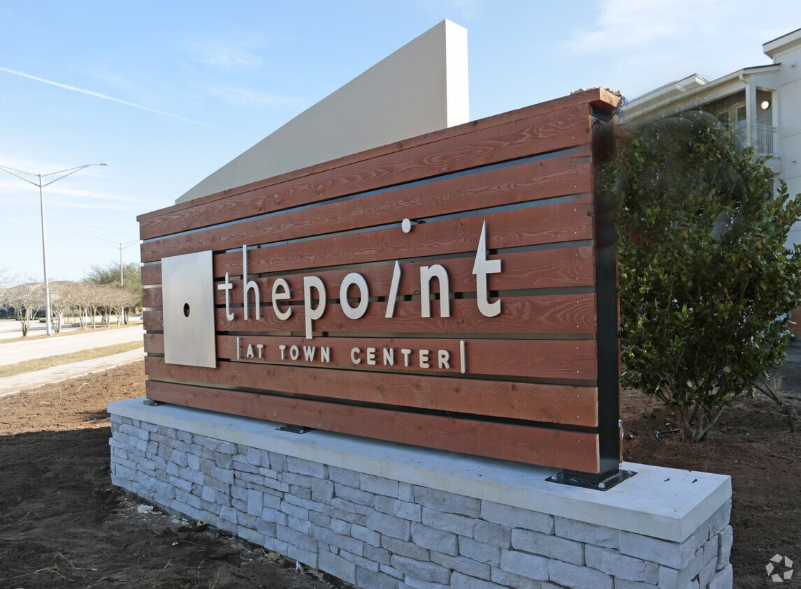 The Point at Town Center Apartments Jacksonville, FL