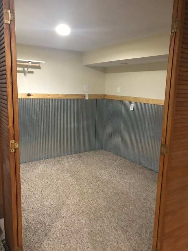 Foto del edificio - 425 N Meridian Ave