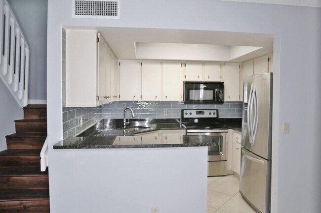 Photo - 3935 Village Dr Townhome