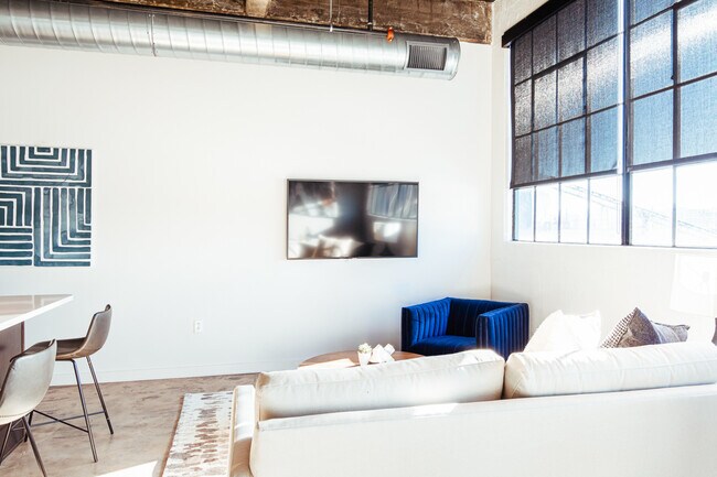 Foto del edificio - 3251 Overton Rd