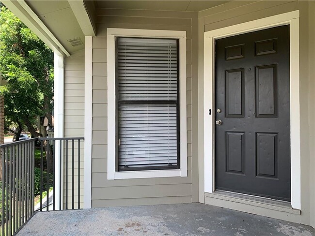 Foto del edificio - 10616 Mellow Meadows Dr