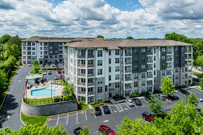 Foto del edificio - The Residence at Old Hickory Lake