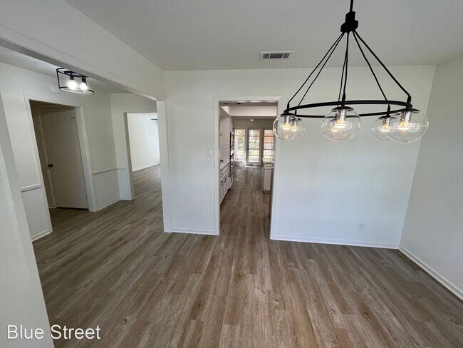 Building Photo - 3 br, 2 bath House - 4103 Deepwoods Drive