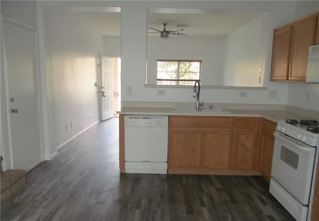 Building Photo - 7457 Grizzly Giant St
