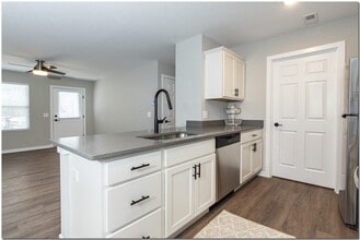 Spencer Court photo'