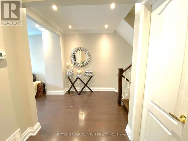 Building Photo - 5477 Schueller Crescent