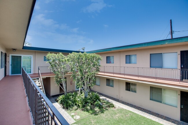 Foto del edificio - El Dorado Apartments