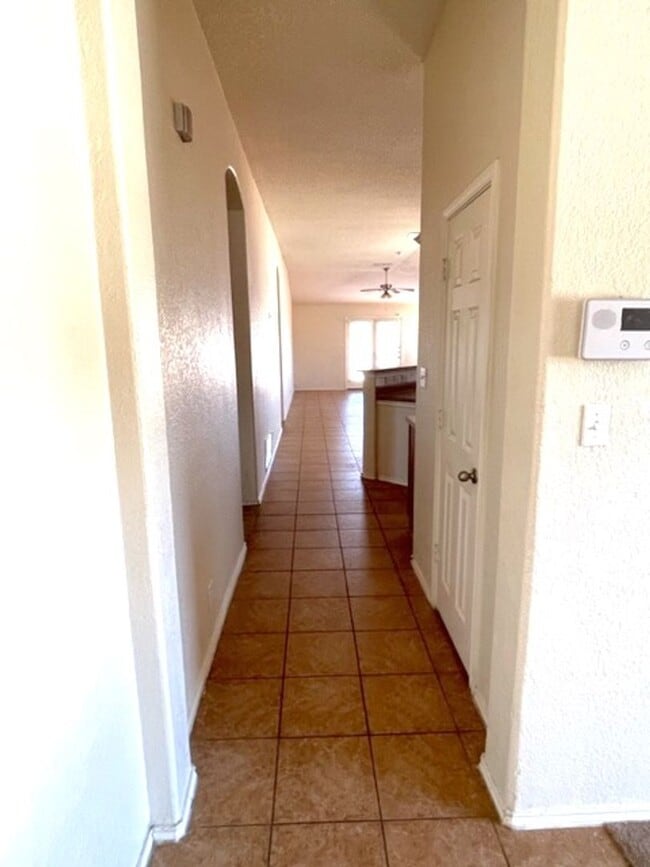 Foto del edificio - Ready For Move In - Large & Roomy 1 Story 4 Bed 2 Bath in NW San Antonio - Must See!