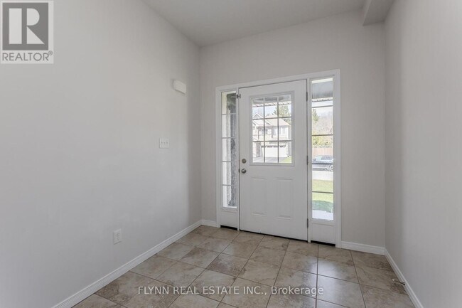 Building Photo - 246 Woodway Trail
