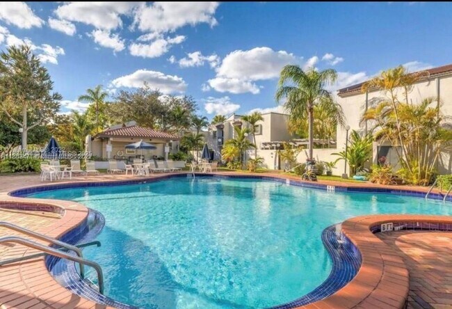 Foto del edificio - 4718 SW 67th Ave