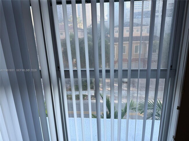 Foto del edificio - 437 SW 4th Ave