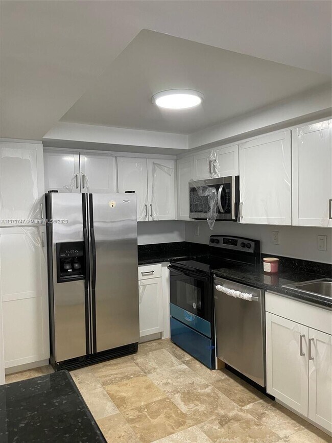 Foto del edificio - 3731 N Country Club Dr