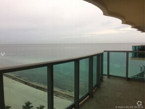Building Photo - 2501 S Ocean Dr
