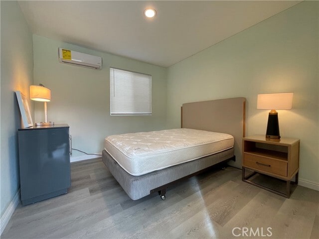 Building Photo - 12811 Oaks Ave