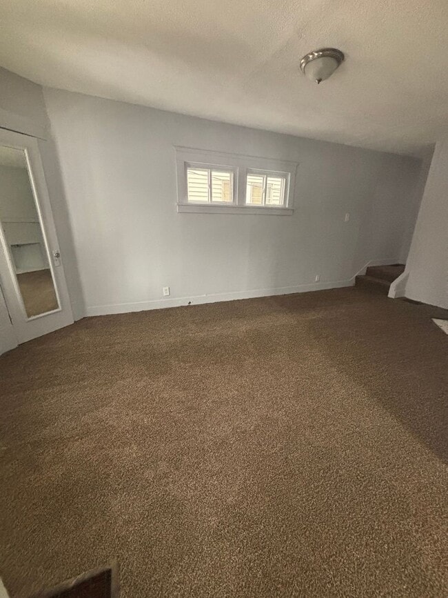 Building Photo - 3bd Single Cash Pay/Section 8