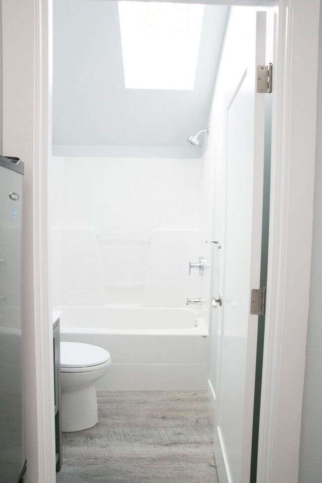bathroom - 1714 NE 113th St