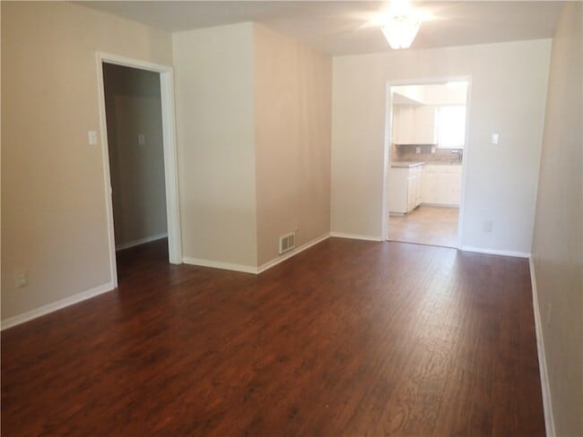 Building Photo - 7549 Brentcove Cir