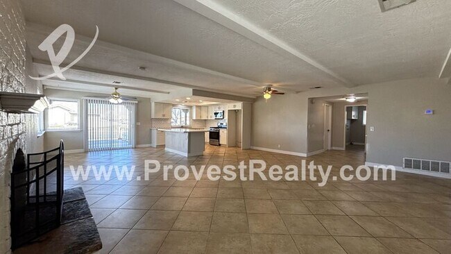 Foto del edificio - 18430 Niagara Dr