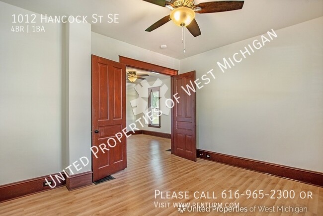 Building Photo - Available Now | 4 Bedroom 1 Bath Single Fa...