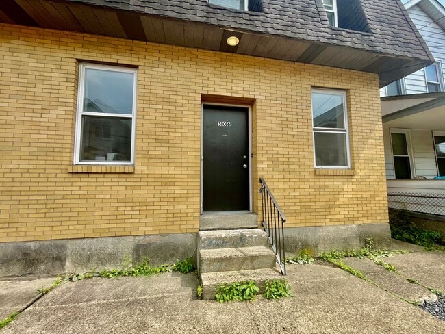 Building Photo - 304 Campbell St
