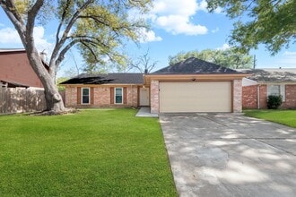 Building Photo - 2510 Marble Falls Dr