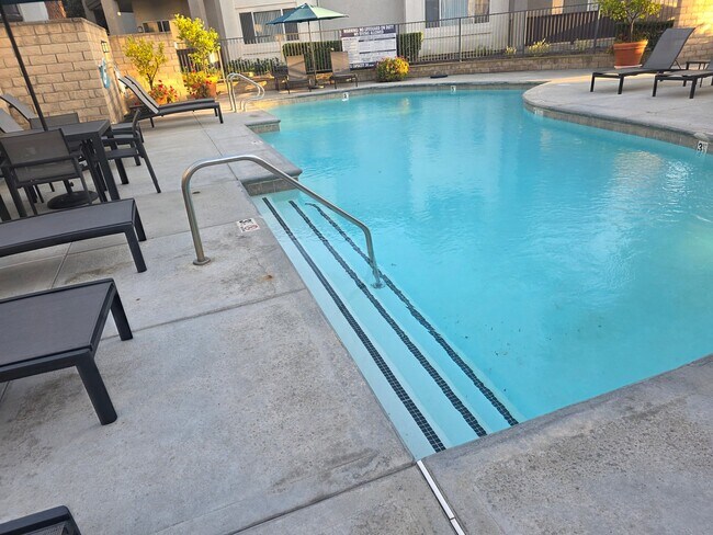 Foto del edificio - 2346 Fountain Crest Ln