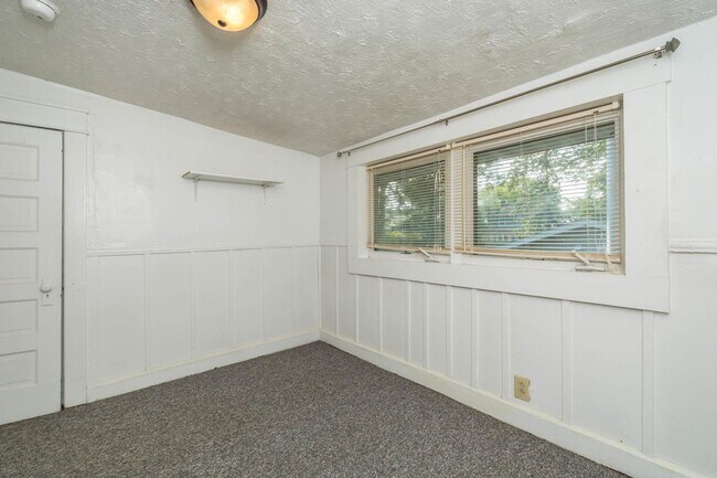 Foto del edificio - 804 E 11th St