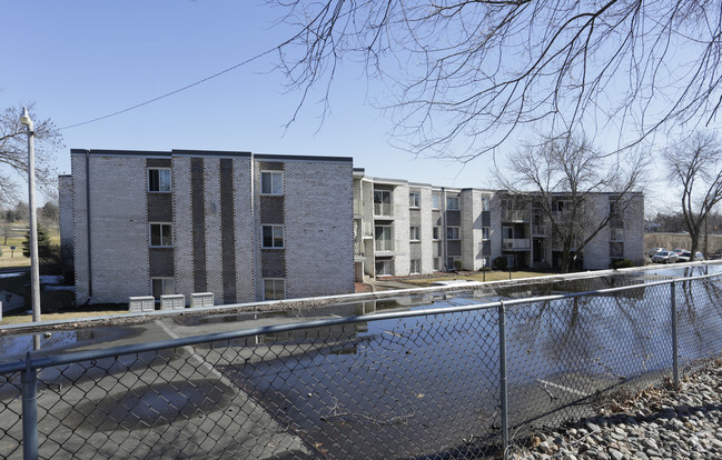 Foto del edificio - Anoka Flats