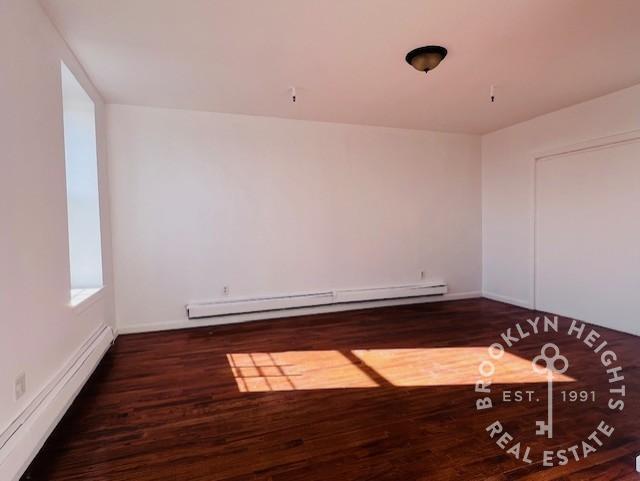 Foto del edificio - 3 bedroom in BROOKLYN NY 11221