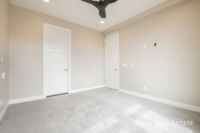 Foto del edificio - 2121 N Marion St