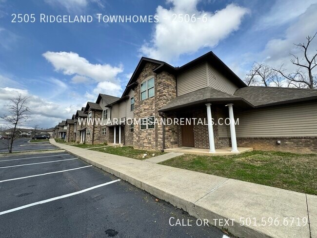 Foto del edificio - 2505 Ridgeland Townhomes - 2506-6 | $695 |...