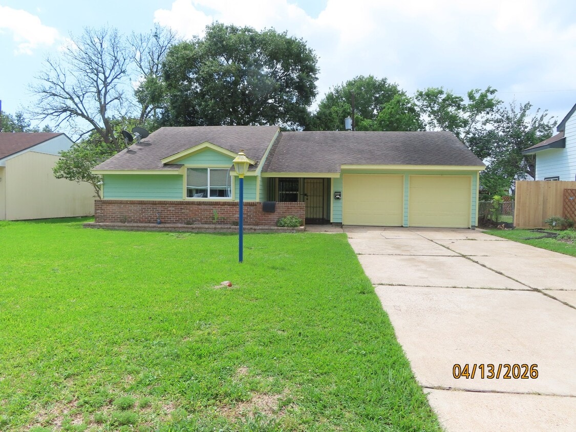 Photo - 10410 Broadstairs St (Houston, TX)