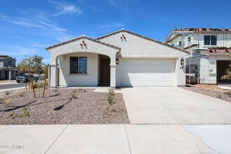 Building Photo - 5016 N 87th Ln