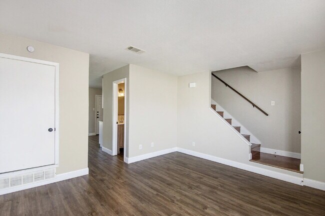 Foto del edificio - Great 2 Bdrm 1.5 Bath Duplex - Keller, TX