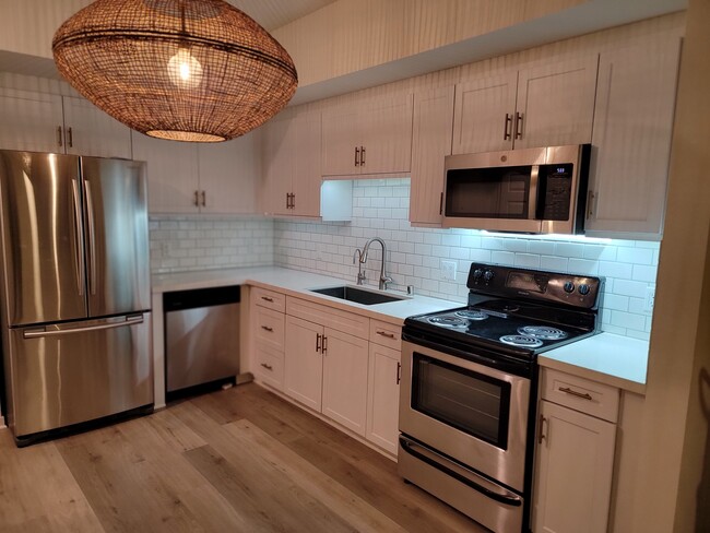 LED Lights above the kitchen counter - 12655 Bluff Creek Dr