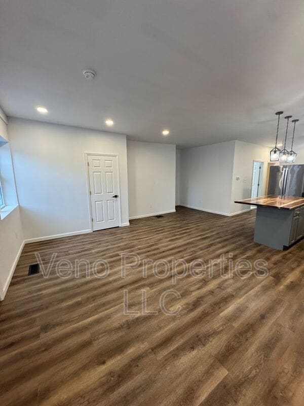 Foto del edificio - 351 4th St