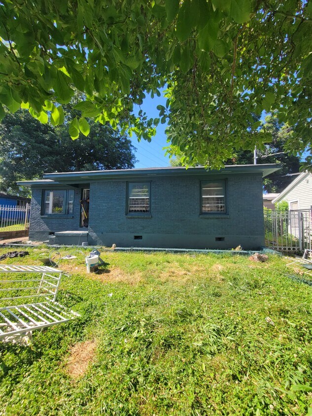 Foto principal - 1184 Effie Rd